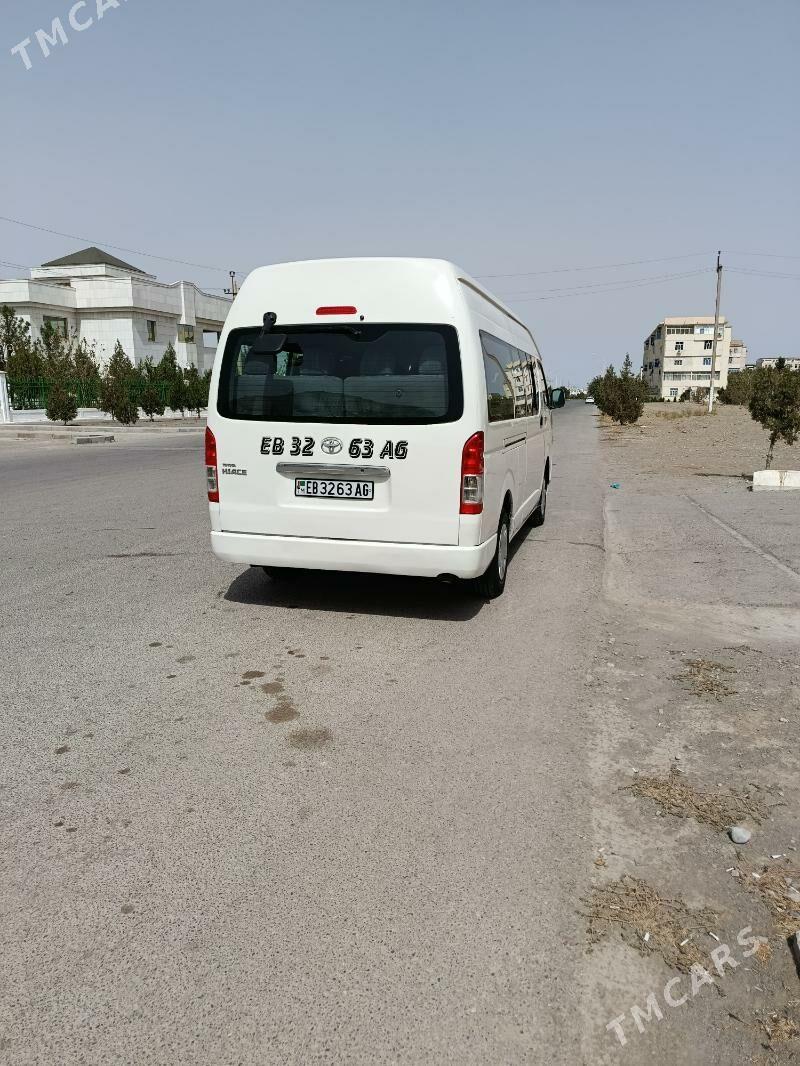 Toyota Hiace 2005 - 325 000 TMT - Büzmeýin - img 5