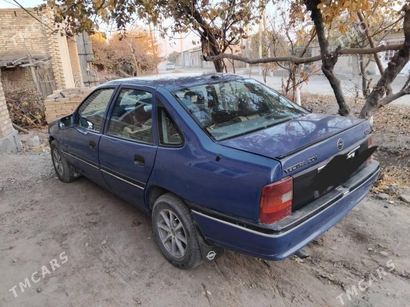 Opel Vectra 1990 - 40 000 TMT - Дянев - img 3