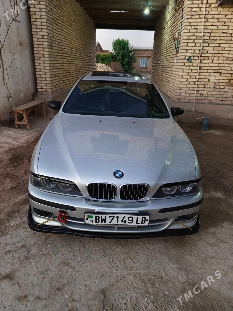 BMW E39 2002 - 190 000 TMT - Sakar - img 6