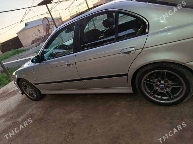 BMW E39 2002 - 190 000 TMT - Sakar - img 5