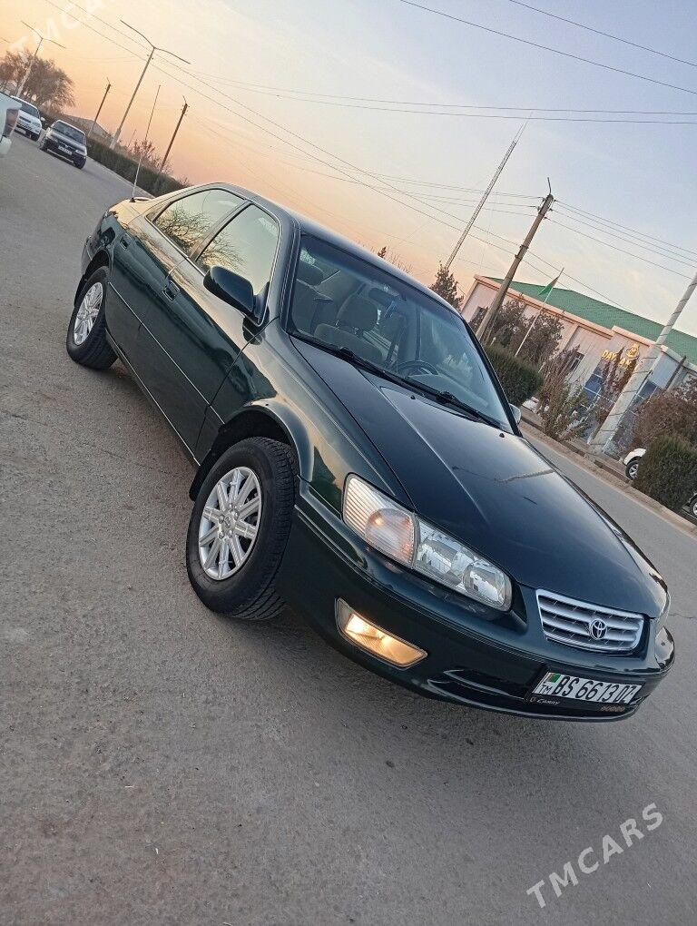 Toyota Camry 2000 - 150 000 TMT - етр. Туркменбаши - img 1