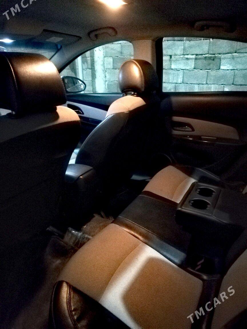 Chevrolet Cruze 2013 - 132 000 TMT - Бедев - img 6