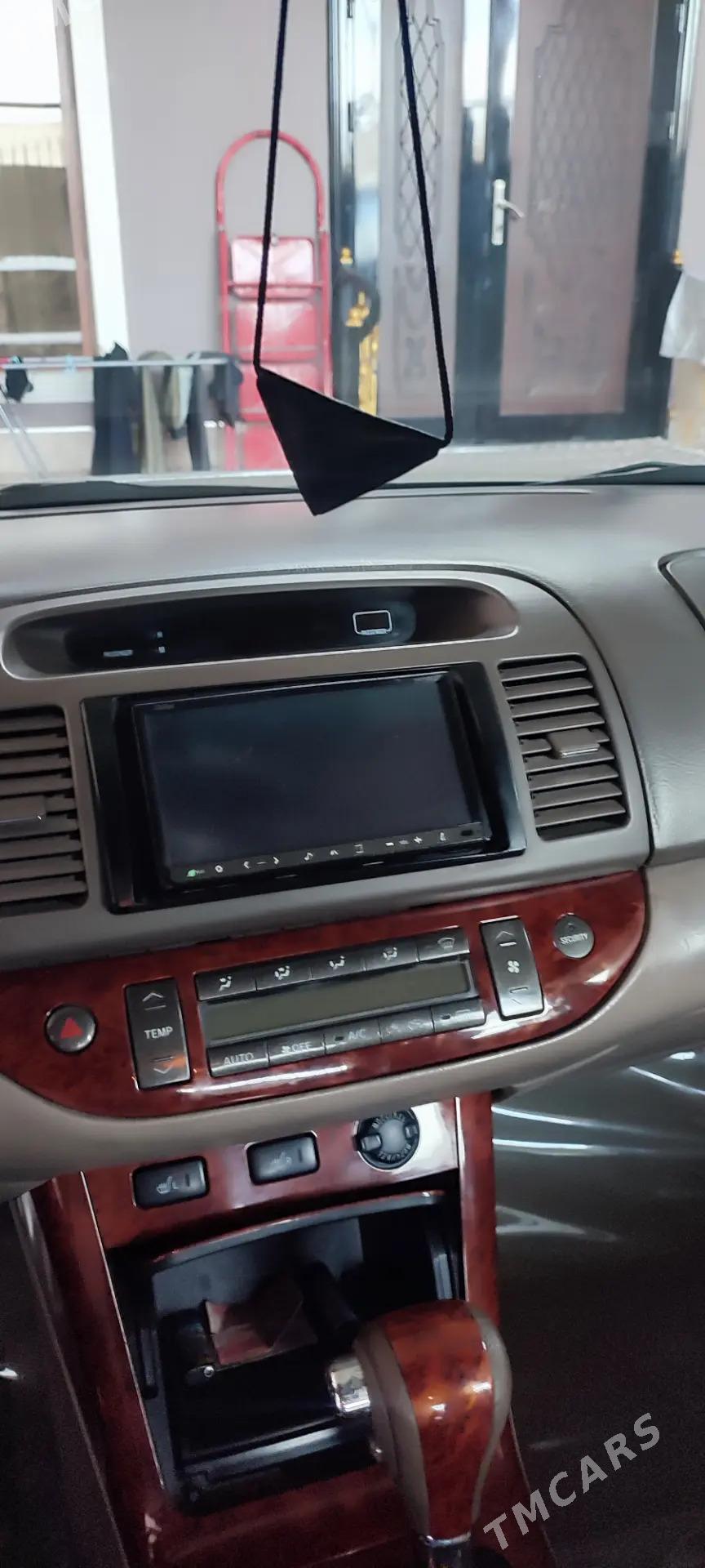 Toyota Camry 2005 - 242 000 TMT - Çärjew - img 4