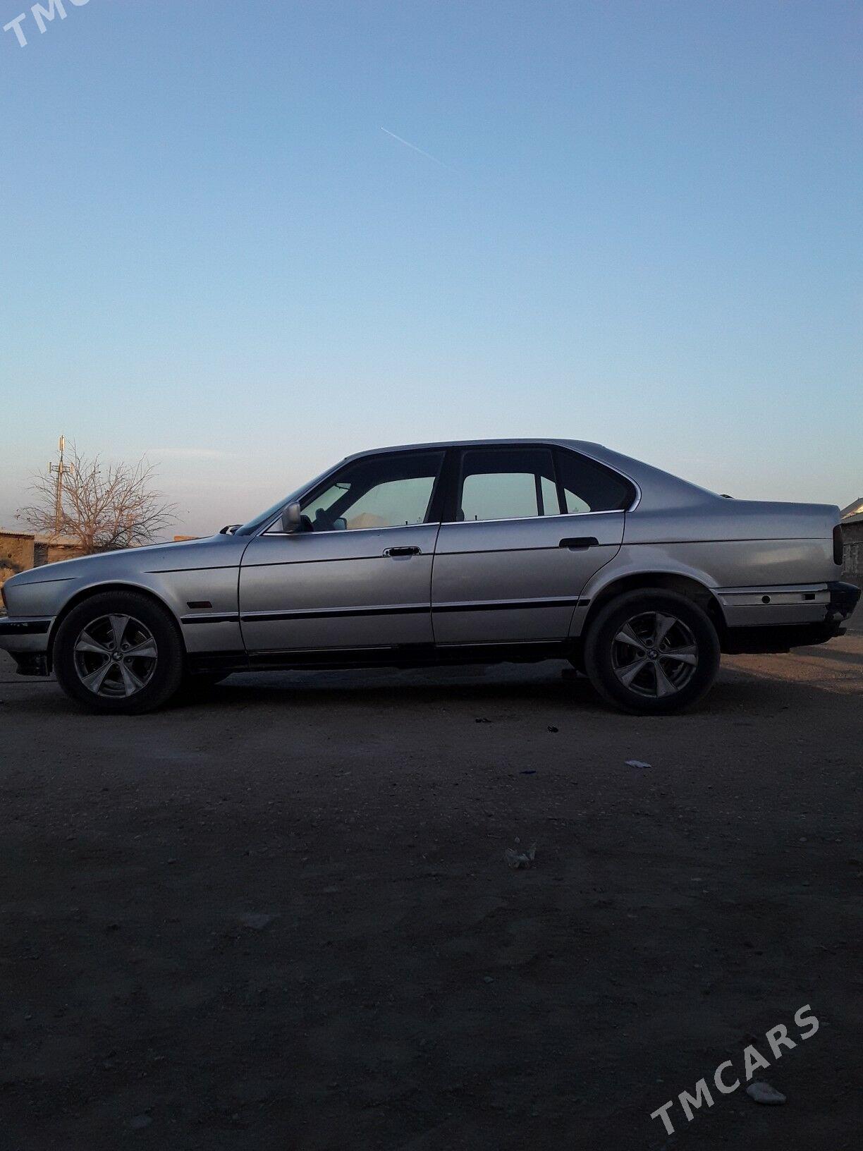 BMW 525 1990 - 32 000 TMT - Bereket - img 3