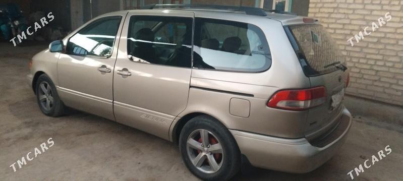 Toyota Sienna 2001 - 143 000 TMT - Саят - img 2