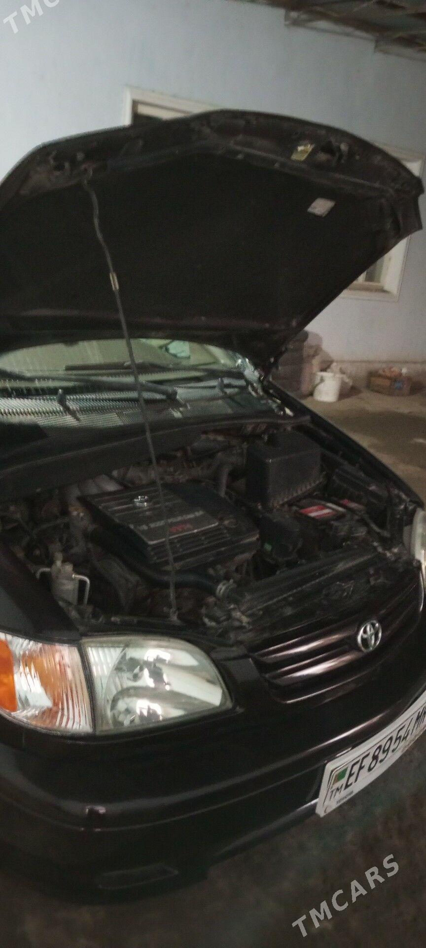 Toyota Sienna 2002 - 220 000 TMT - Дянев - img 5