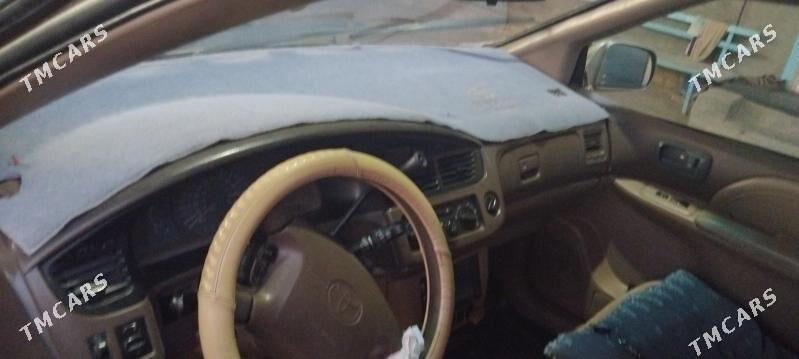 Toyota Sienna 2001 - 143 000 TMT - Саят - img 5