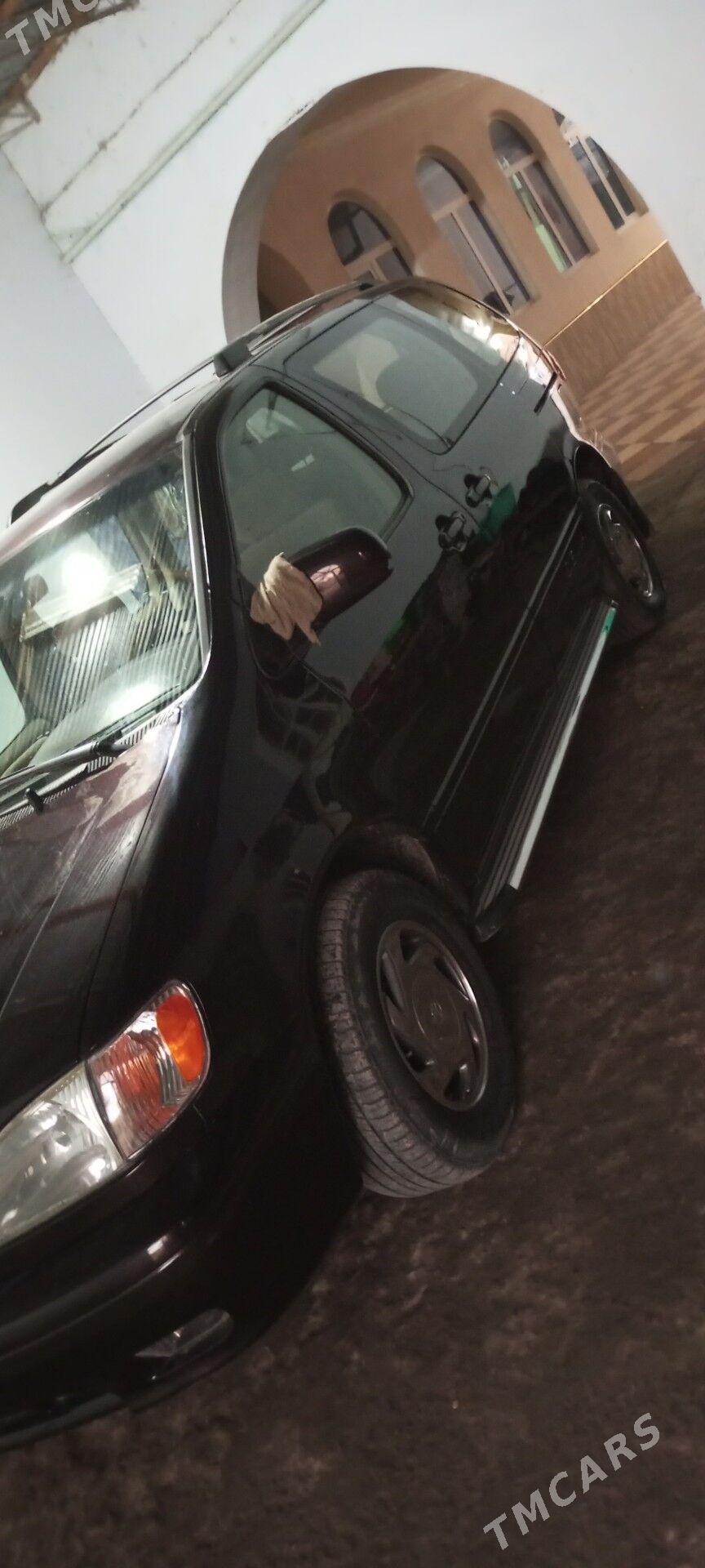 Toyota Sienna 2002 - 220 000 TMT - Дянев - img 1