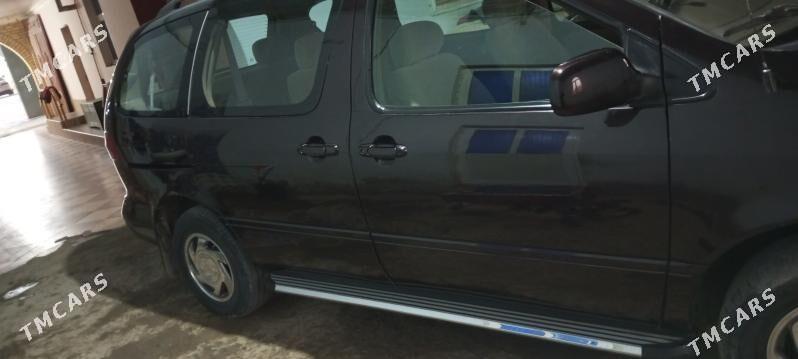 Toyota Sienna 2002 - 220 000 TMT - Дянев - img 4