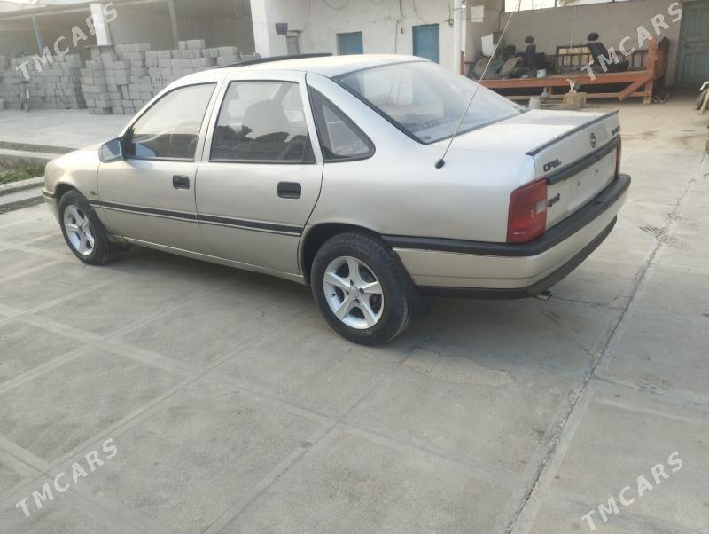 Opel Vectra 1992 - 40 000 TMT - Мары - img 6