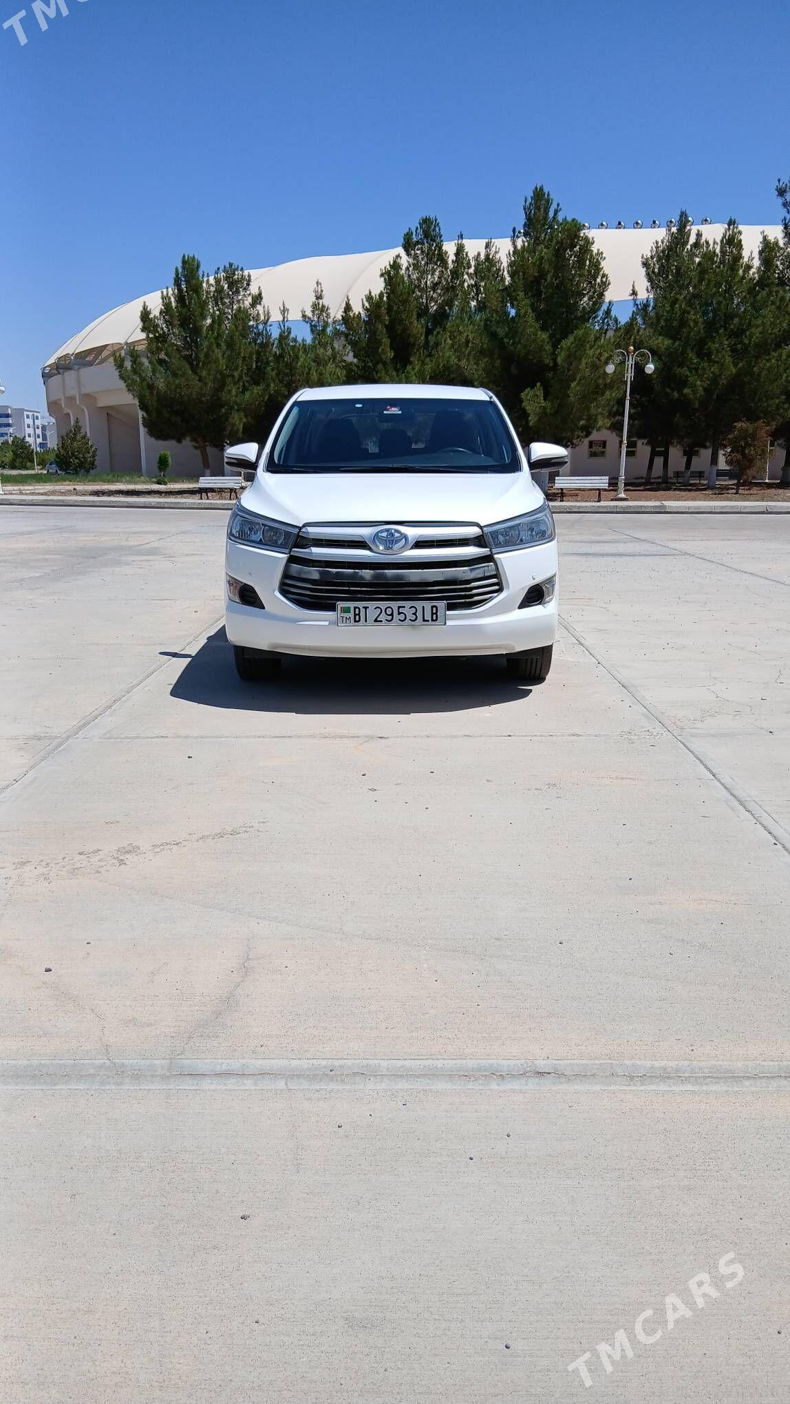 Toyota Innova 2020 - 260 000 TMT - Саят - img 5