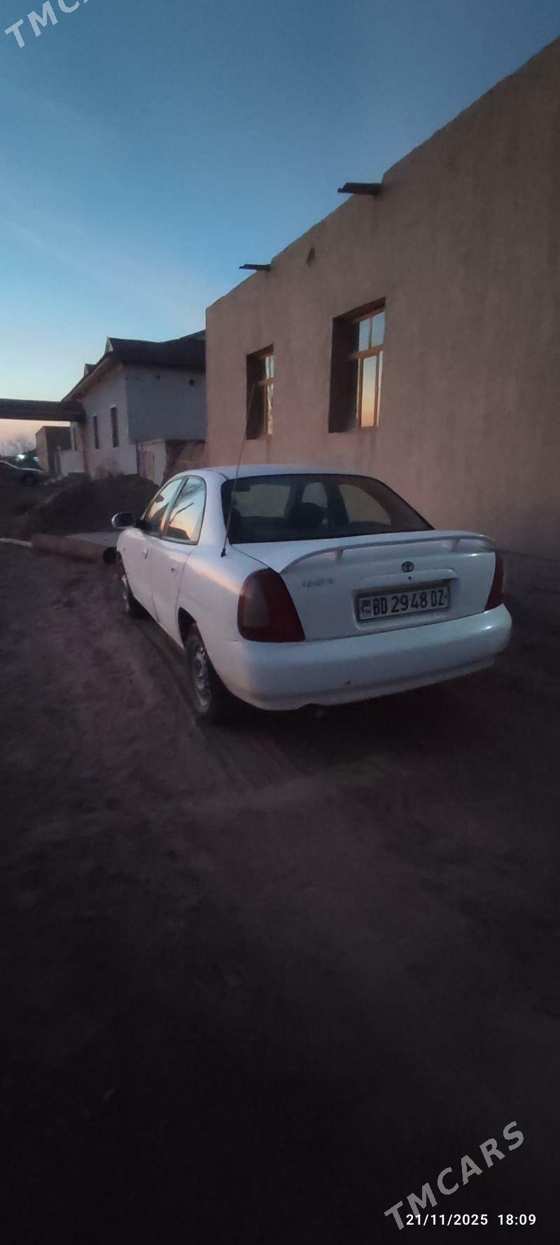 Daewoo Nubira 1998 - 25 000 TMT - Кёнеургенч - img 4