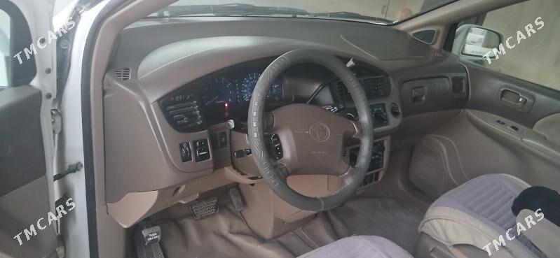 Toyota Sienna 2002 - 165 000 TMT - Теджен - img 2
