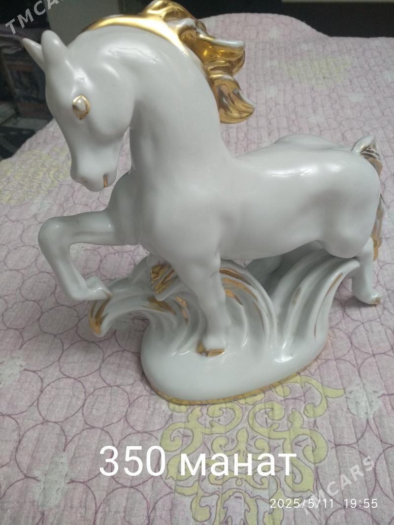 СТАТУЭТКИ СССР - Туркменабат - img 2