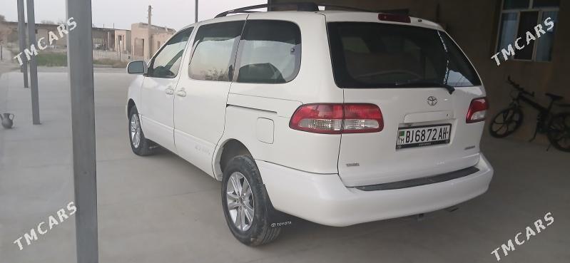 Toyota Sienna 2002 - 165 000 TMT - Теджен - img 3