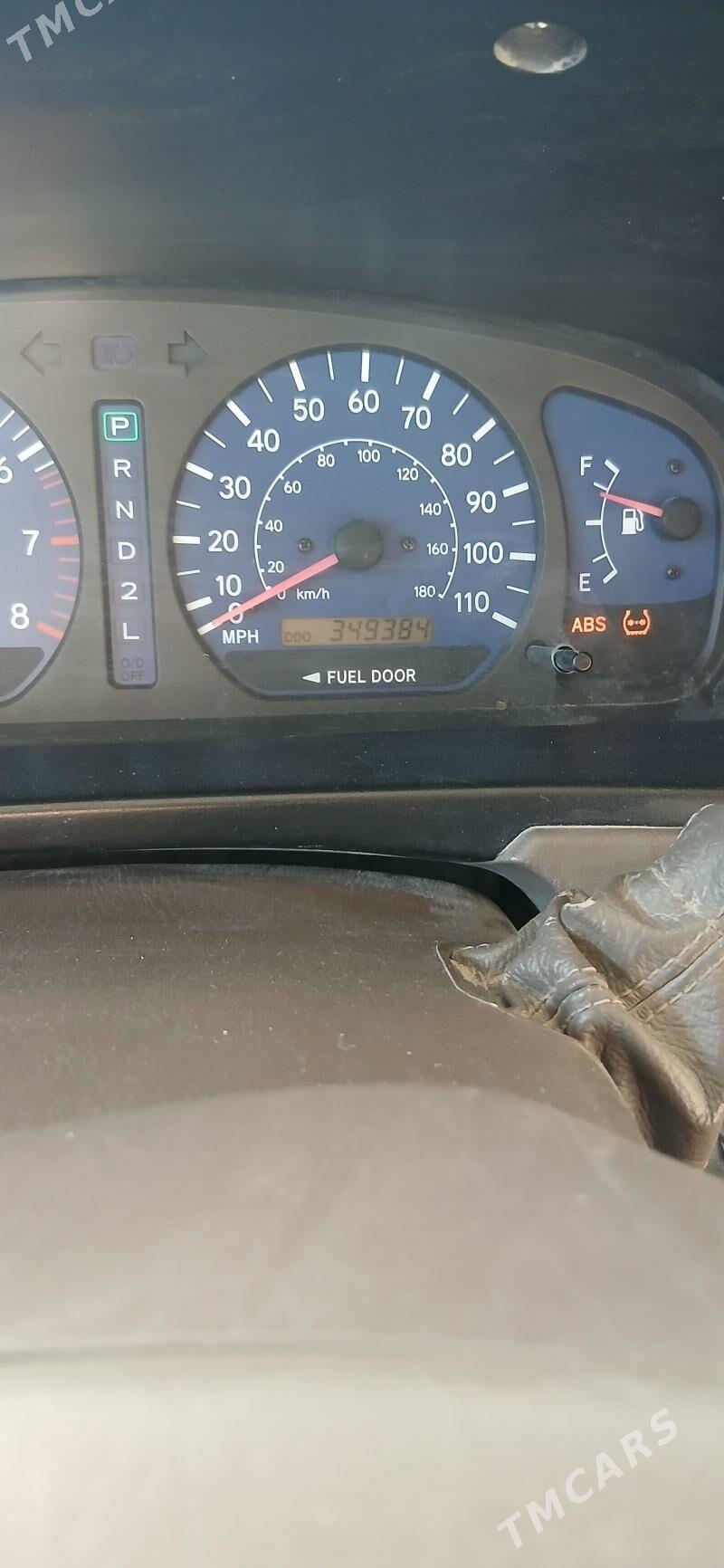 Toyota Sienna 2002 - 165 000 TMT - Теджен - img 7