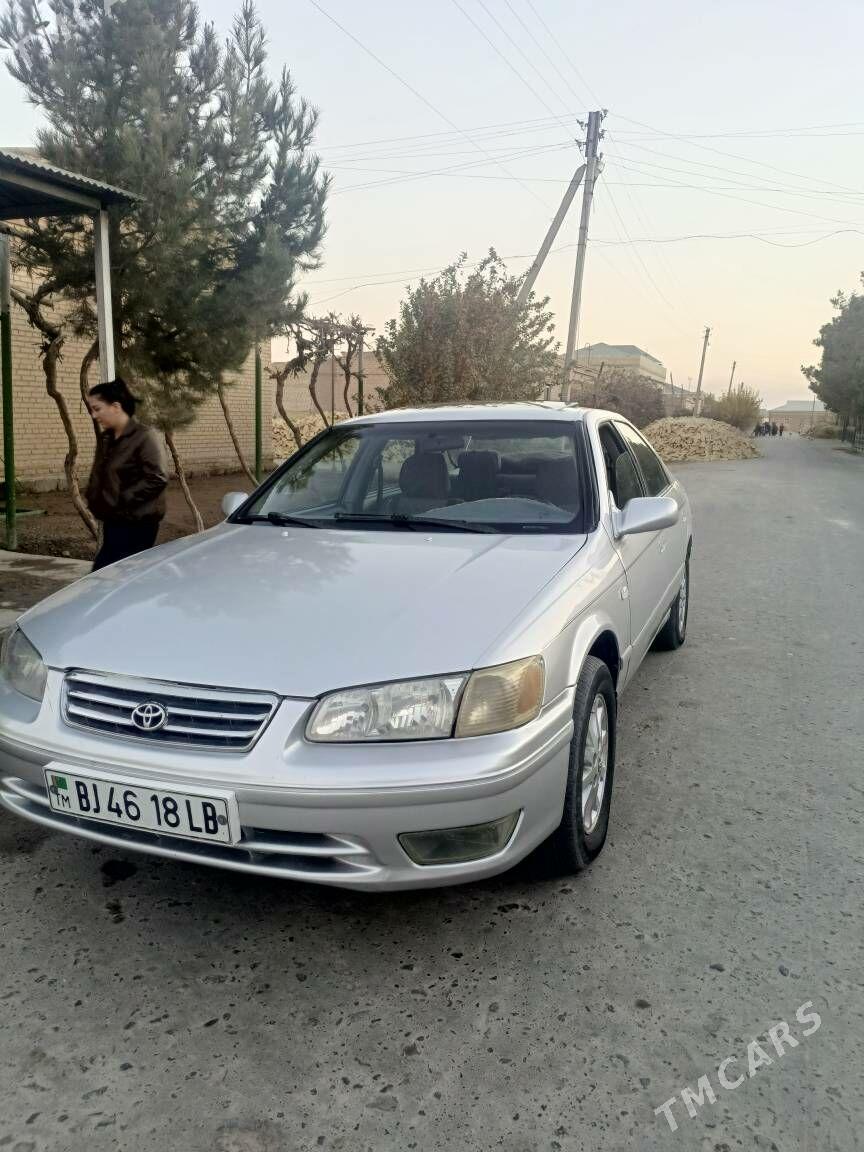 Toyota Camry 2001 - 130 000 TMT - Dänew - img 3