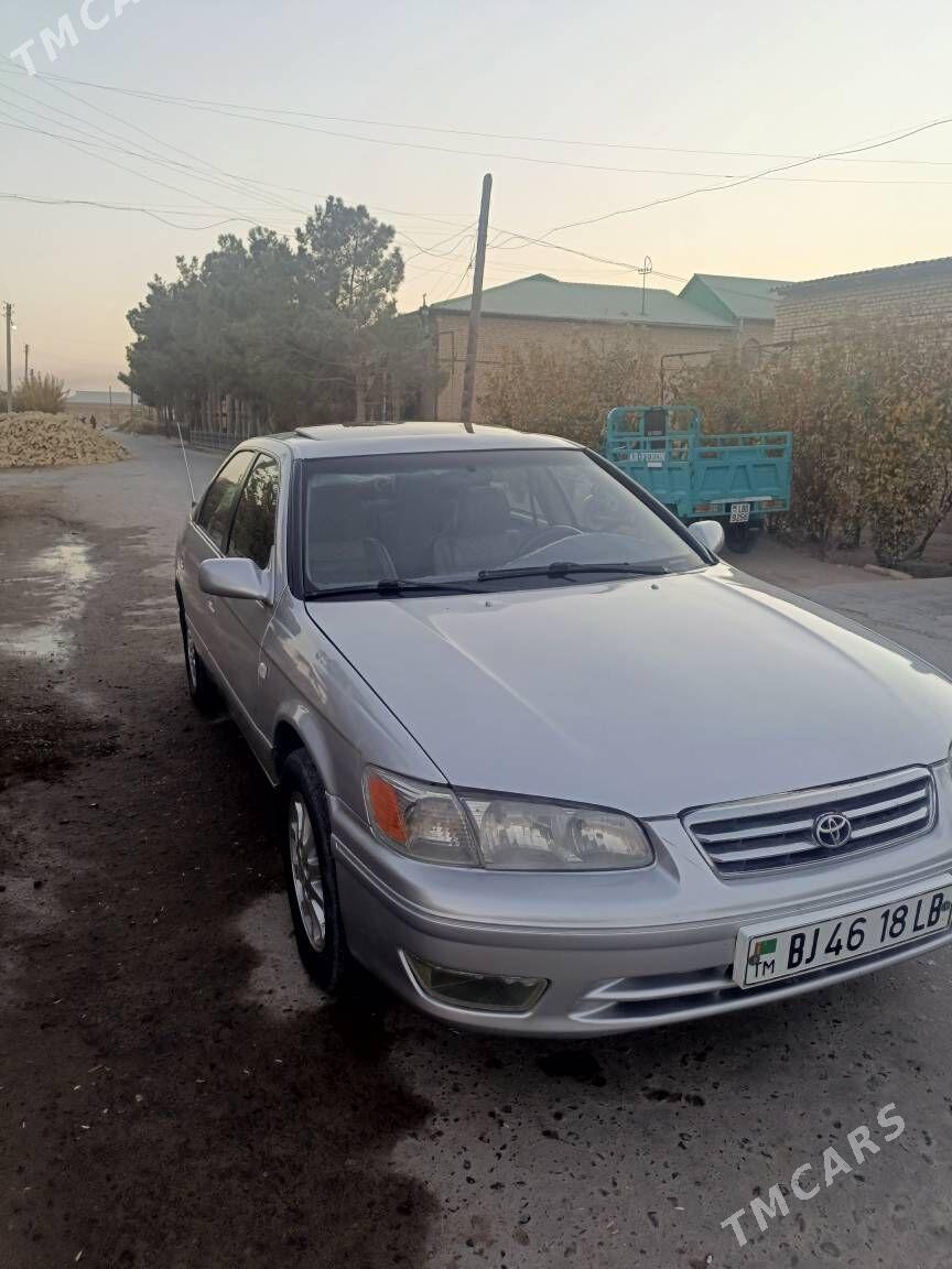 Toyota Camry 2001 - 130 000 TMT - Dänew - img 4