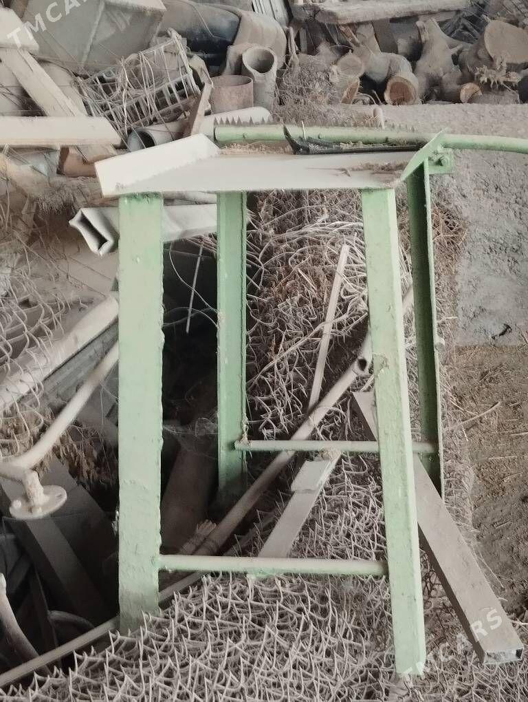 mal ucin ot capyan  mal ucin - Анев - img 2