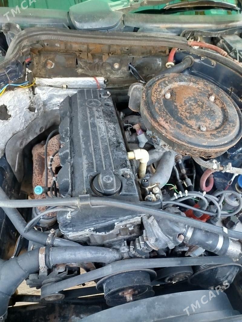 Mercedes-Benz W126 1987 - 28 000 TMT - Hazar - img 5