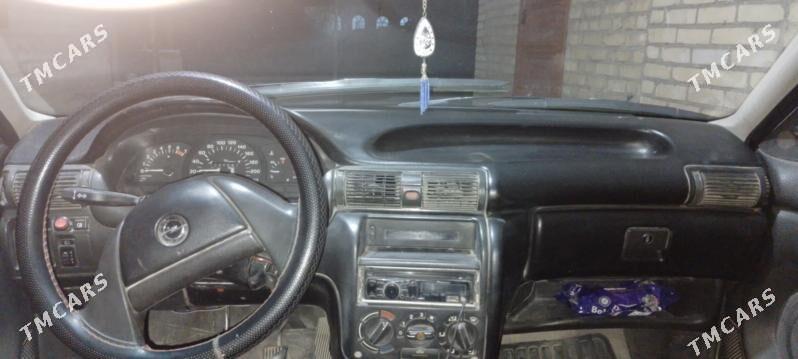 Opel Astra 1992 - 26 000 TMT - Dänew - img 4