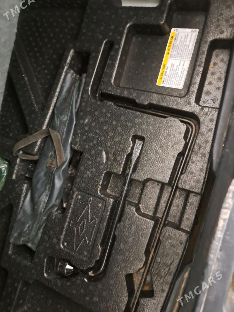 Toyota Camry 2017 - 300 000 TMT - Кипджак - img 8