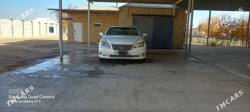 Lexus ES 350 2010 - 300 000 TMT - Мары - img 3