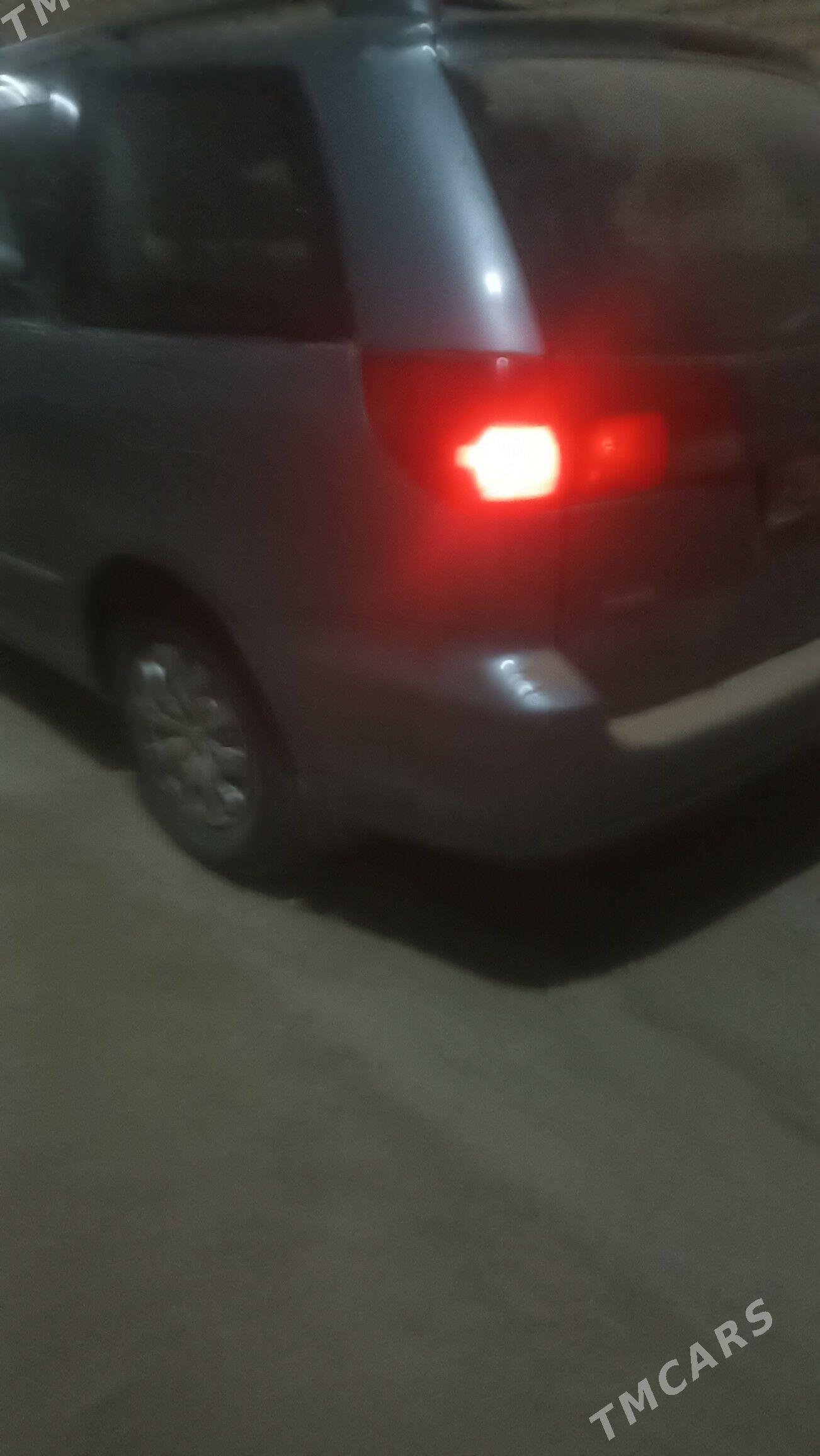 Toyota Sienna 2004 - 190 000 TMT - Туркменгала - img 8