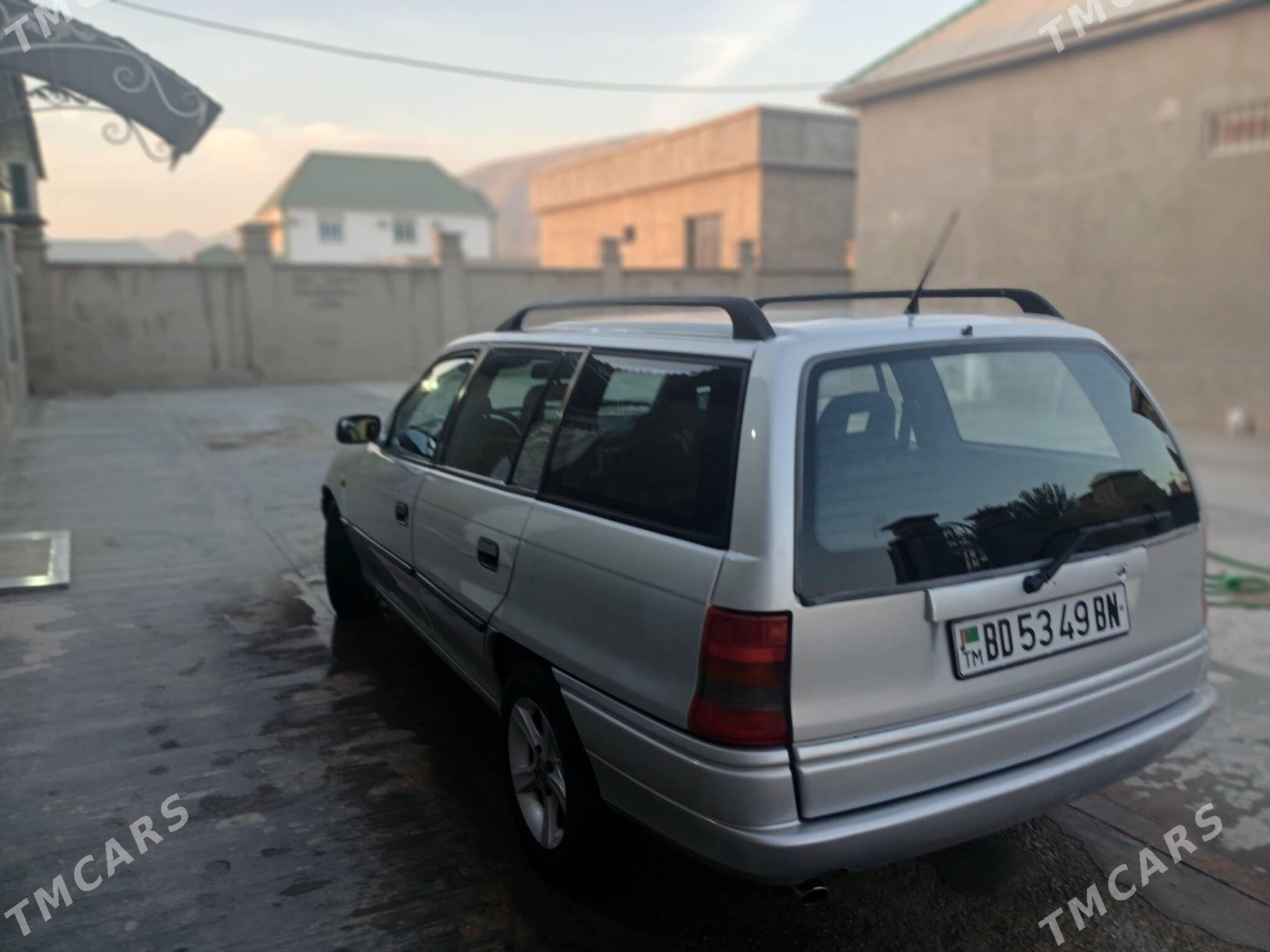 Opel Astra 1995 - 50 000 TMT - Balkanabat - img 3