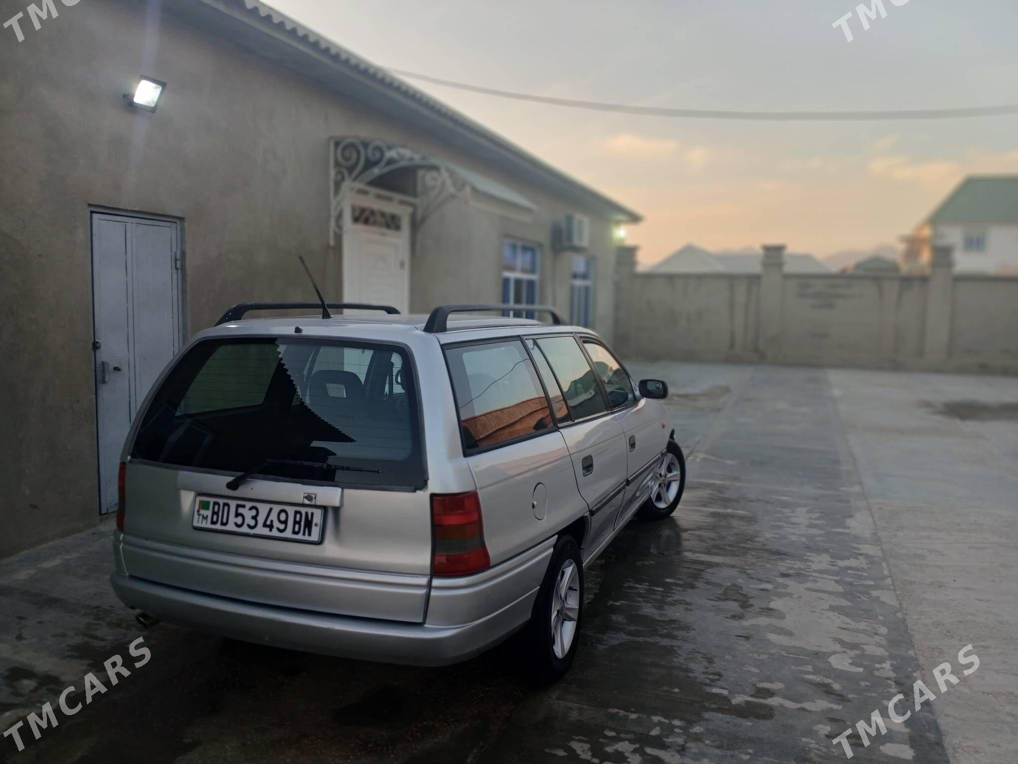 Opel Astra 1995 - 50 000 TMT - Balkanabat - img 2