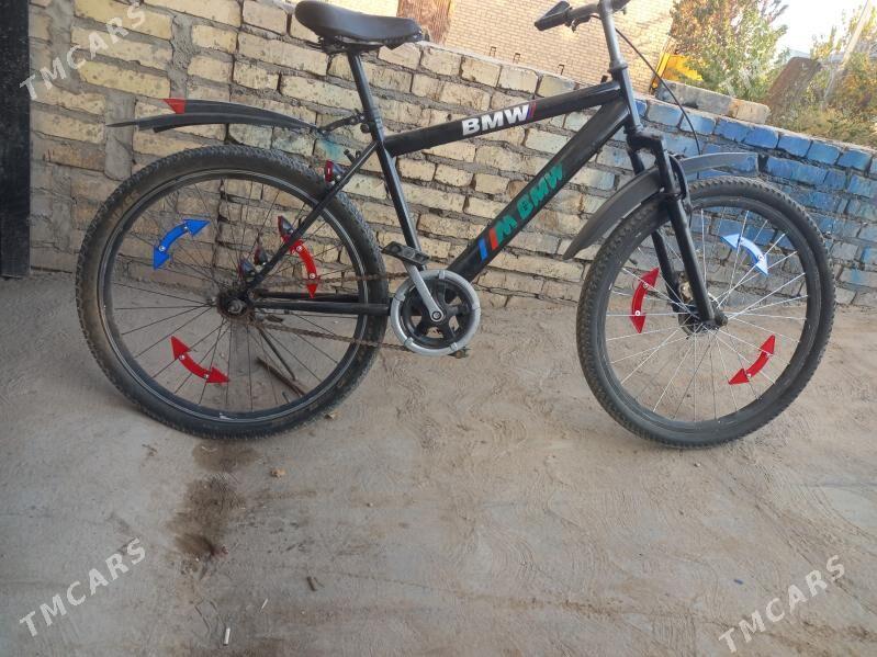 B M W - Керки - img 2