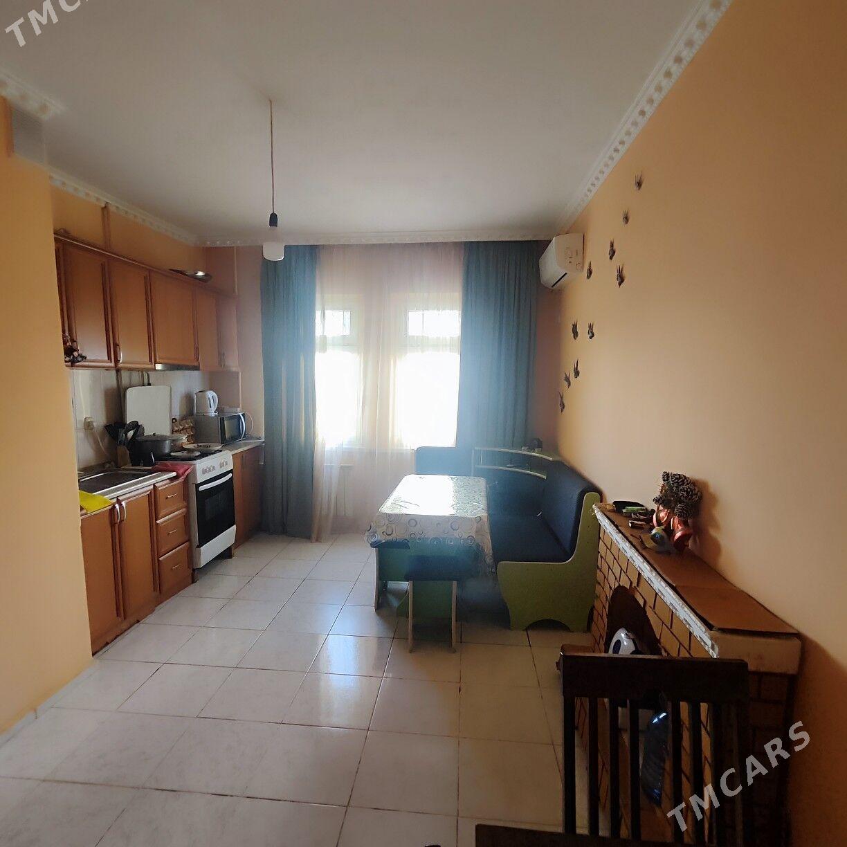 МИР 7/1, 3 КОМ, 2 ЭТАЖ - Мир 7 - img 4