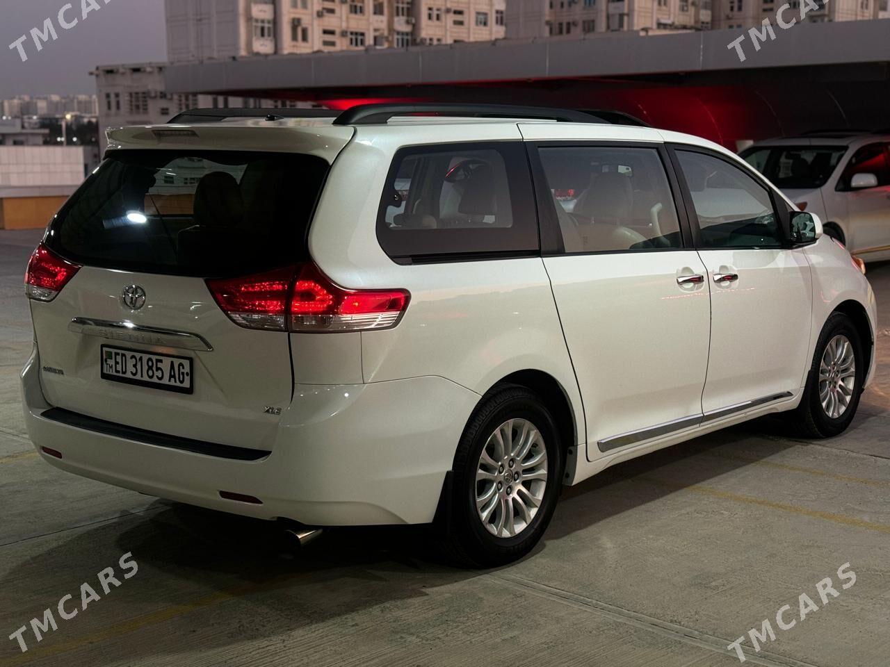 Toyota Sienna 2012 - 345 000 TMT - 6 мкр - img 4