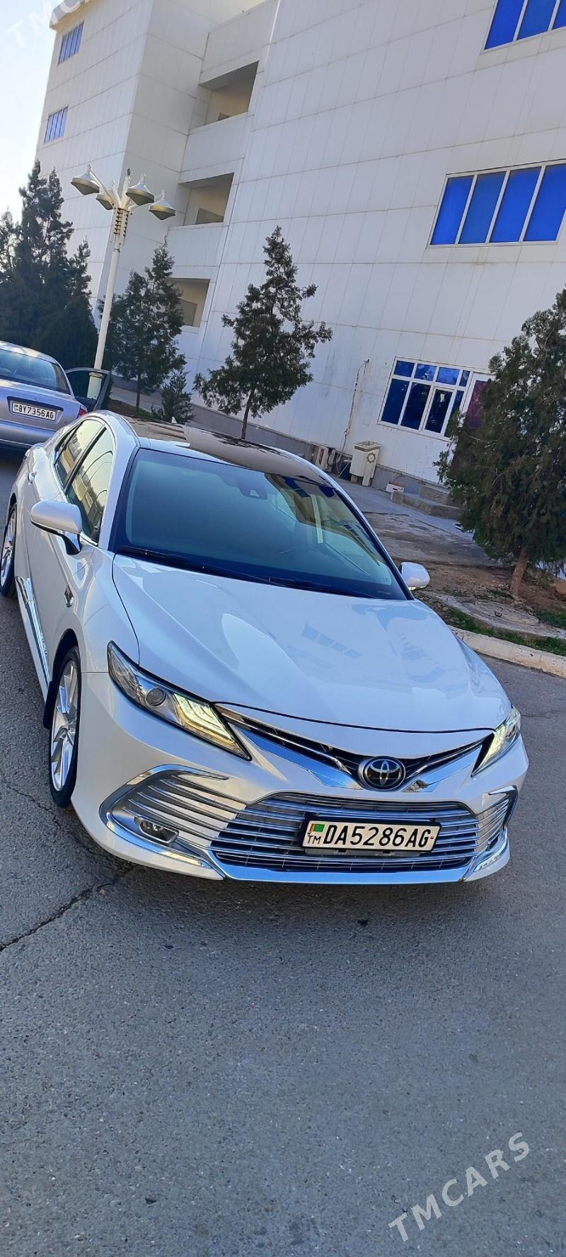 Toyota Camry 2019 - 265 000 TMT - Гуртли - img 8