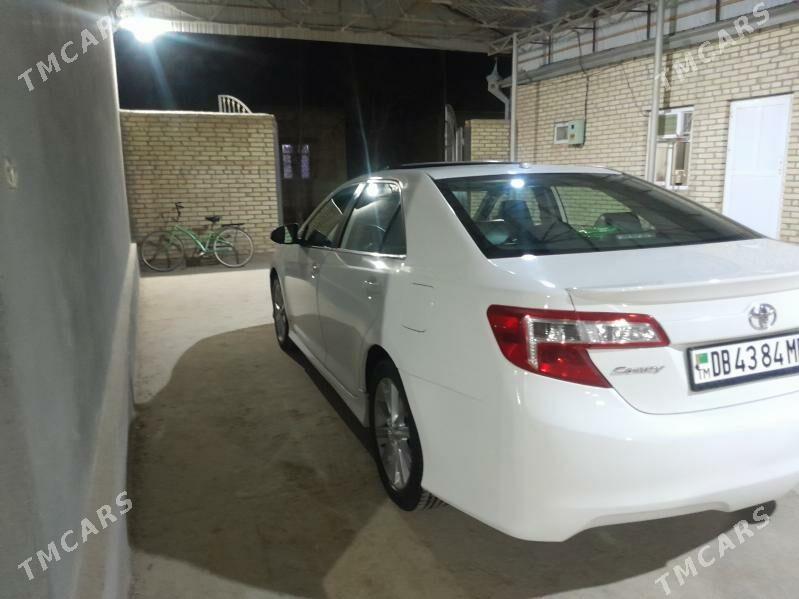 Toyota Camry 2012 - 225 000 TMT - Байрамали - img 4