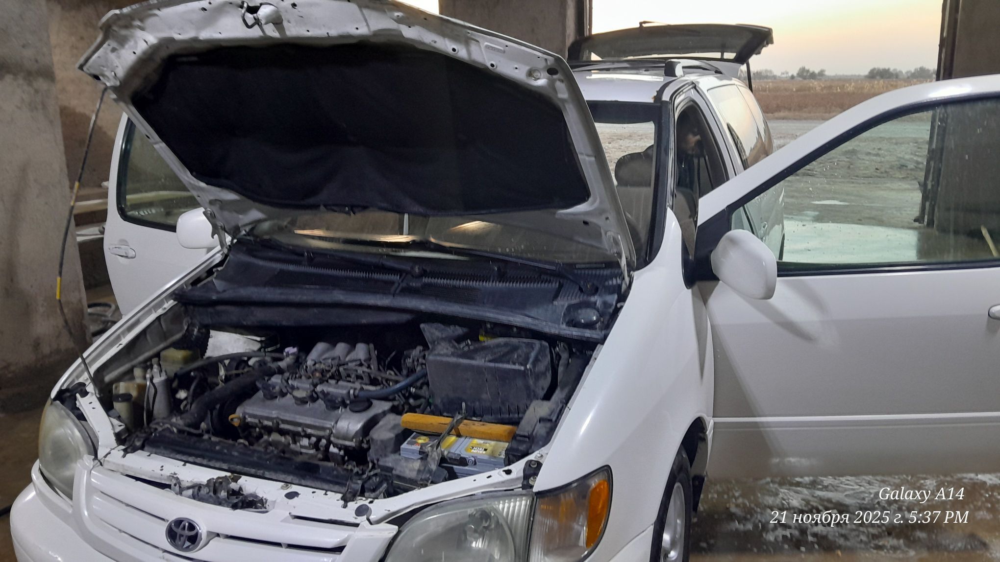 Toyota Sienna 2001 - 138 000 TMT - етр. Туркменбаши - img 2