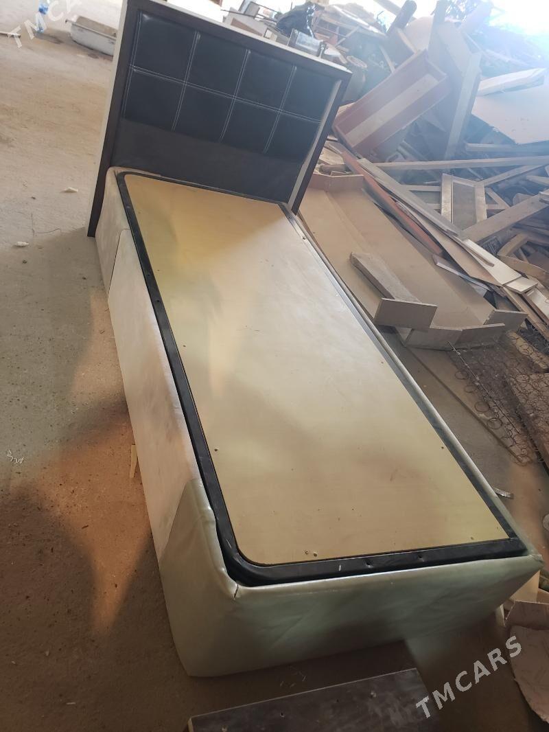 krowat - Mary - img 2