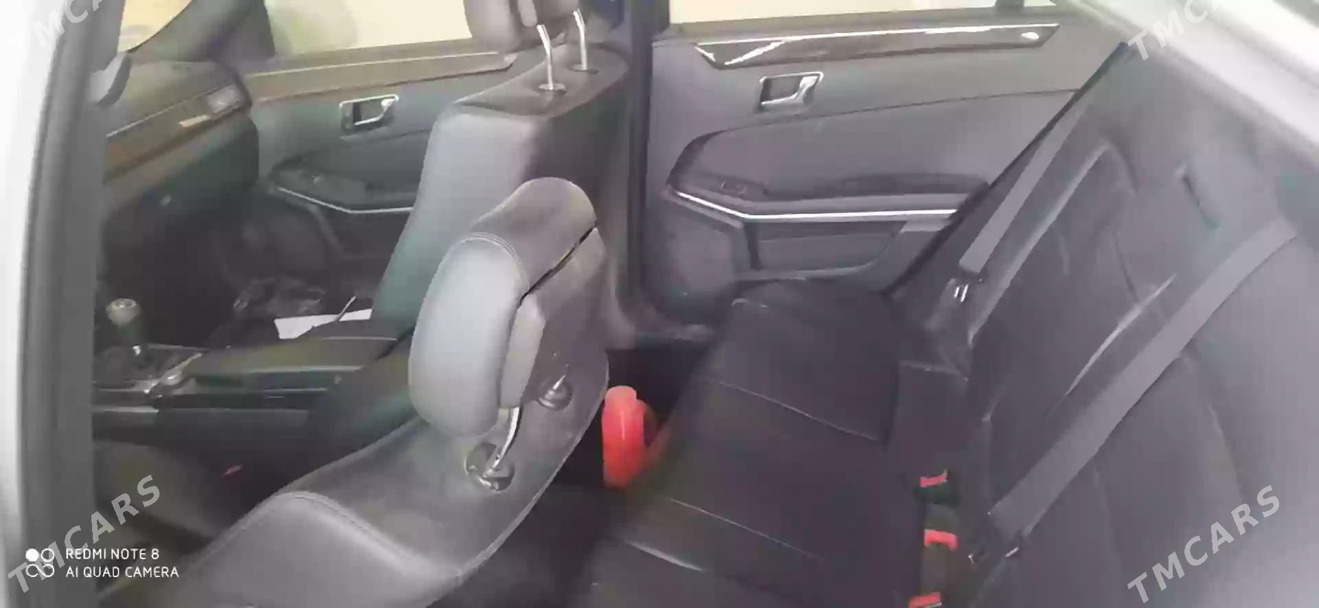 Mercedes-Benz 300E 2011 - 280 000 TMT - Mary - img 5