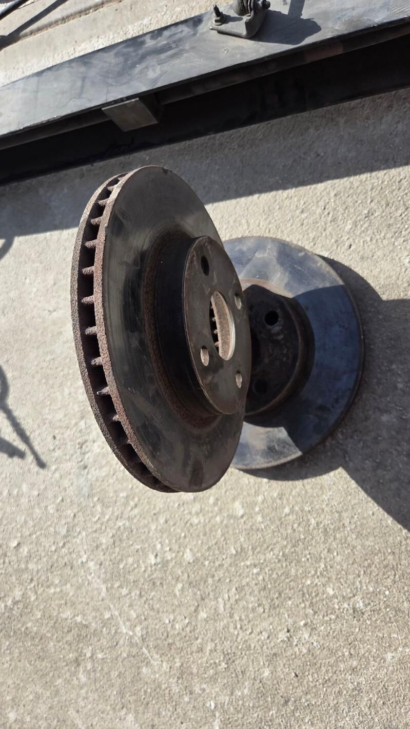 Toyota Morda Corolla 400 TMT - Balkanabat - img 2