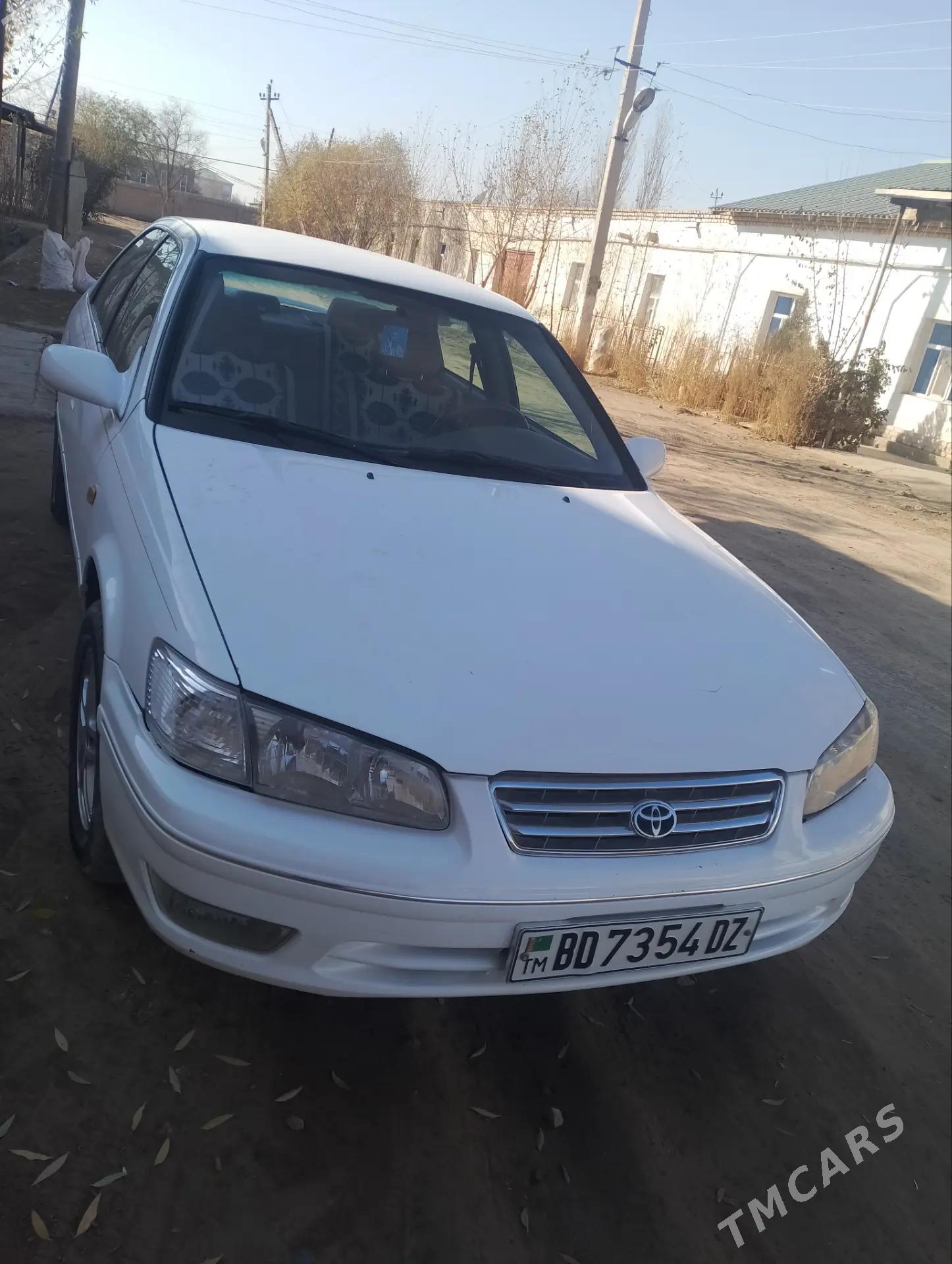 Toyota Camry 2000 - 130 000 TMT - Кёнеургенч - img 2