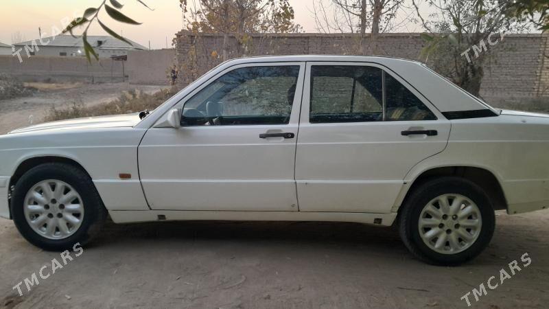 Mercedes-Benz 190E 1989 - 27 000 TMT - Дашогуз - img 6