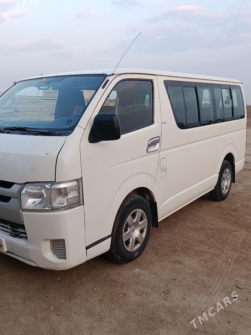 Toyota Hiace 2007 - 200 000 TMT - Etrek - img 3