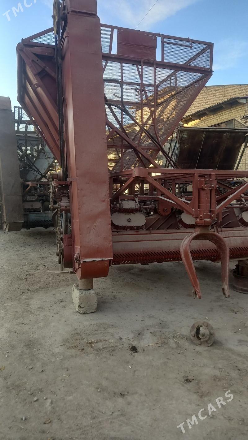 MTZ 80 1980 - 50 000 TMT - Чарджоу - img 2