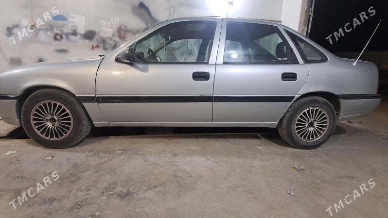 Opel Vectra 1990 - 36 000 TMT - Gumdag - img 1