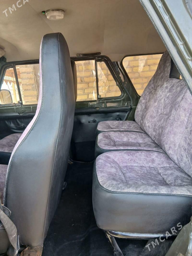 UAZ 469 2001 - 100 000 TMT - Gurbansoltan Eje - img 4