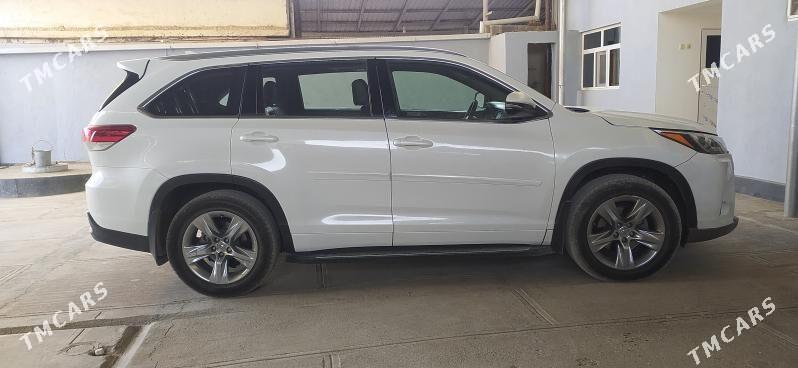 Toyota Highlander 2016 - 395 000 TMT - Теджен - img 3