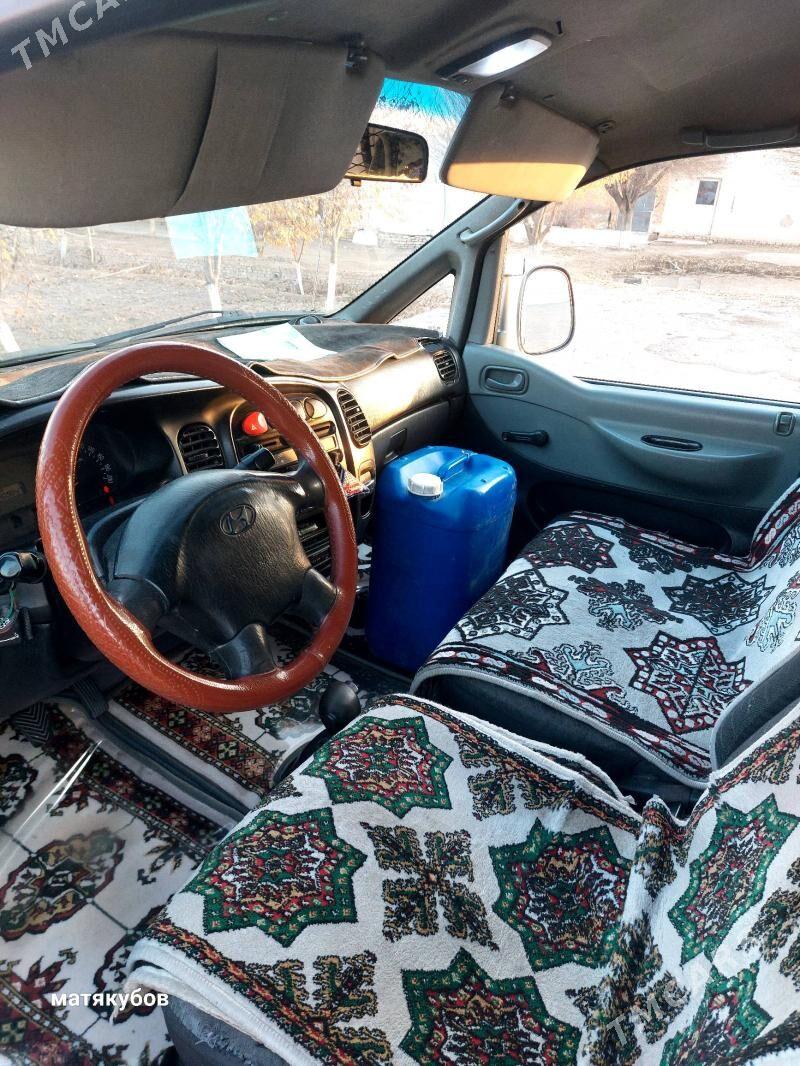 Hyundai H-1 2007 - 95 000 TMT - Дашогуз - img 4