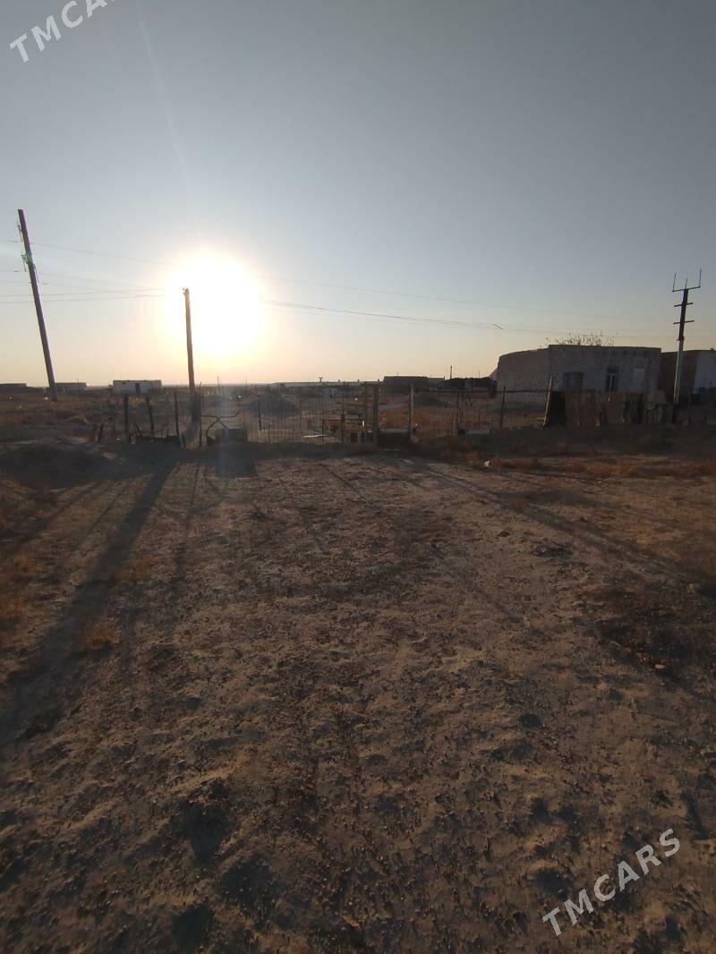 Satlyk jaý Razer - Балканабат - img 1