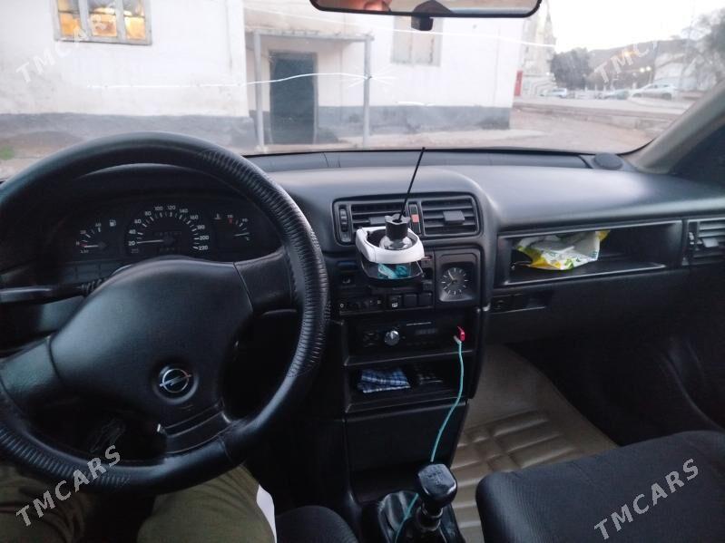 Opel Vectra 1992 - 35 000 TMT - Туркменбаши - img 3