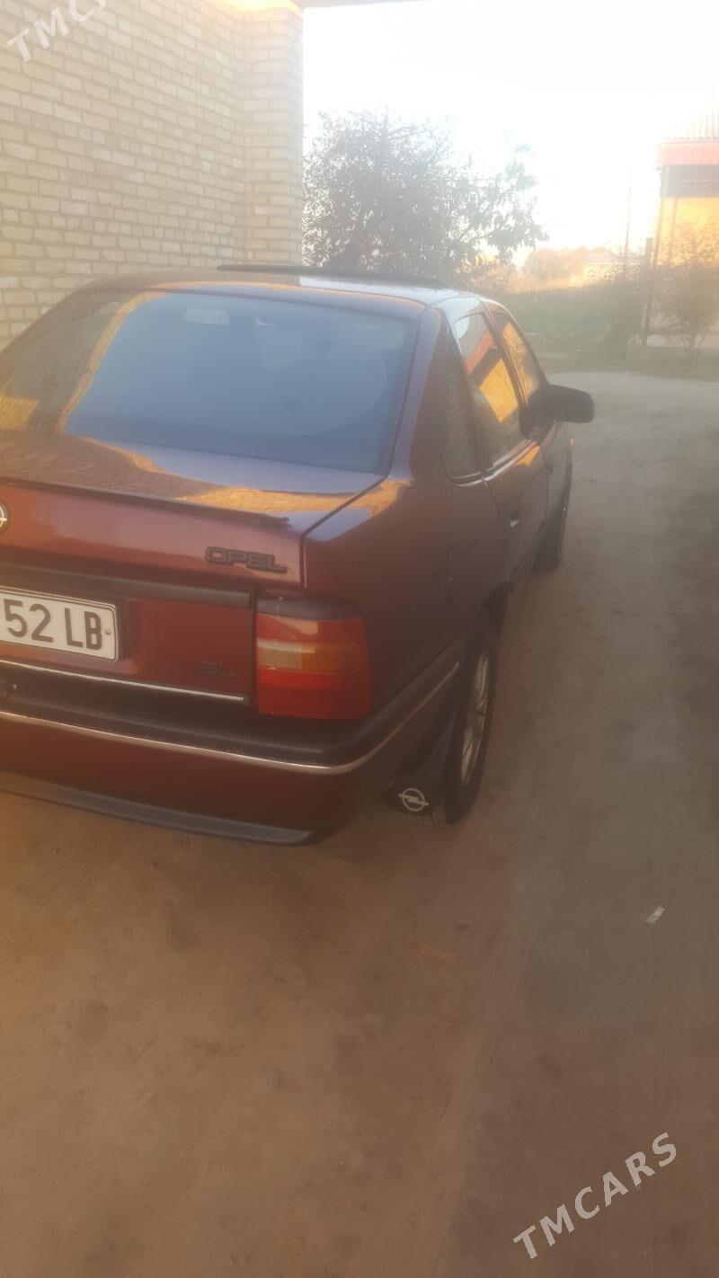 Opel Vectra 1991 - 45 000 TMT - Сакар - img 4